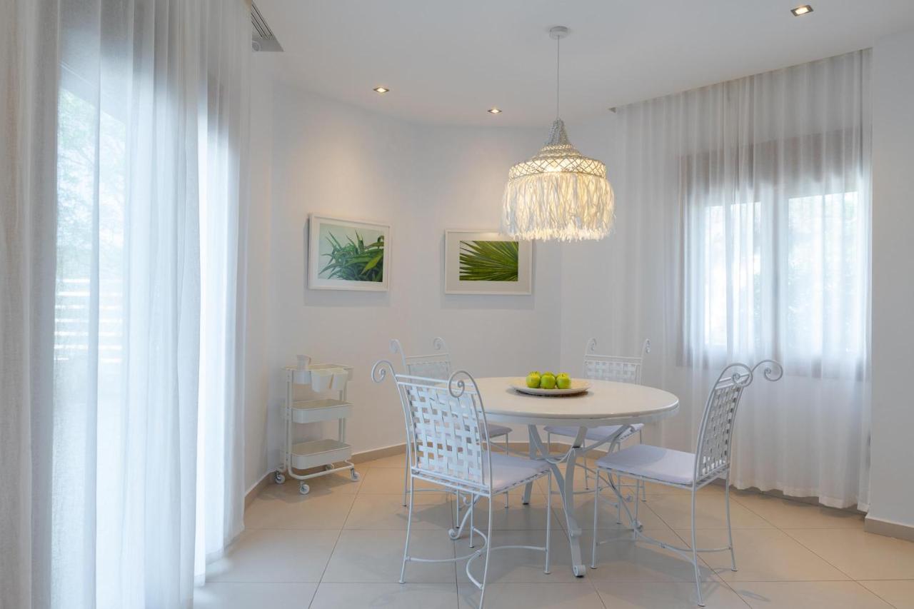 Love White Villa Ялисос Екстериор снимка